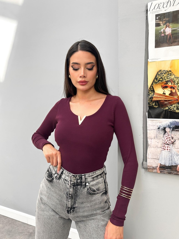 V Yaka Broşlu Fitilli Body