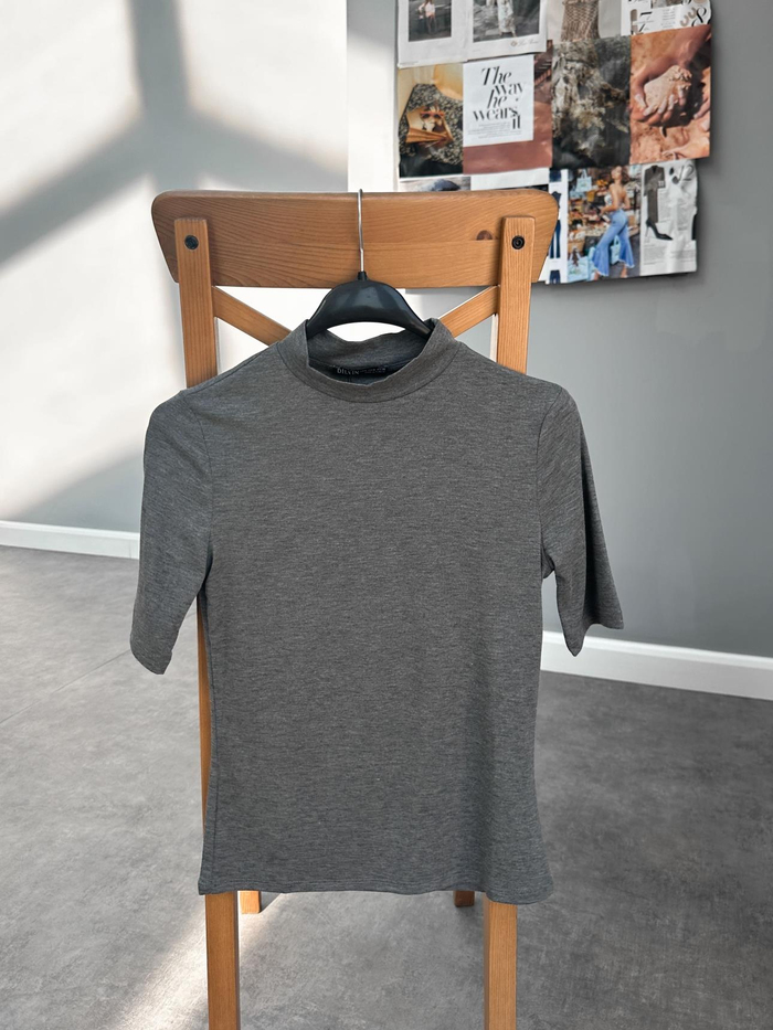 Yüksek Yakalı Basic Tshirt