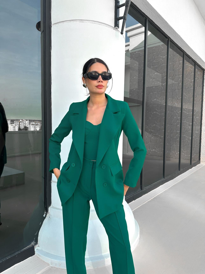 Zümrüt Klasik Blazer Üçlü Takım