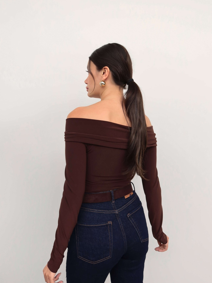 Açık Omuz Aksesuarlı Drapeli Bluz E.H Collection