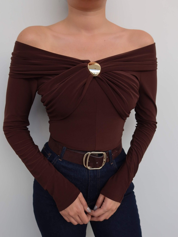 Açık Omuz Aksesuarlı Drapeli Bluz E.H Collection