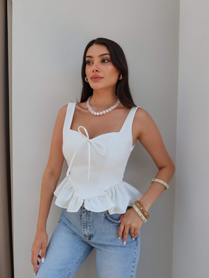 Askılı Fiyonk Bağcık Detaylı Bluz
