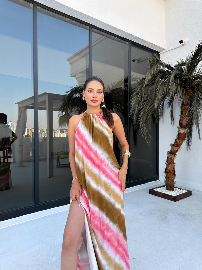 Batik Desenli Boyundan Bağlamalı Elbise