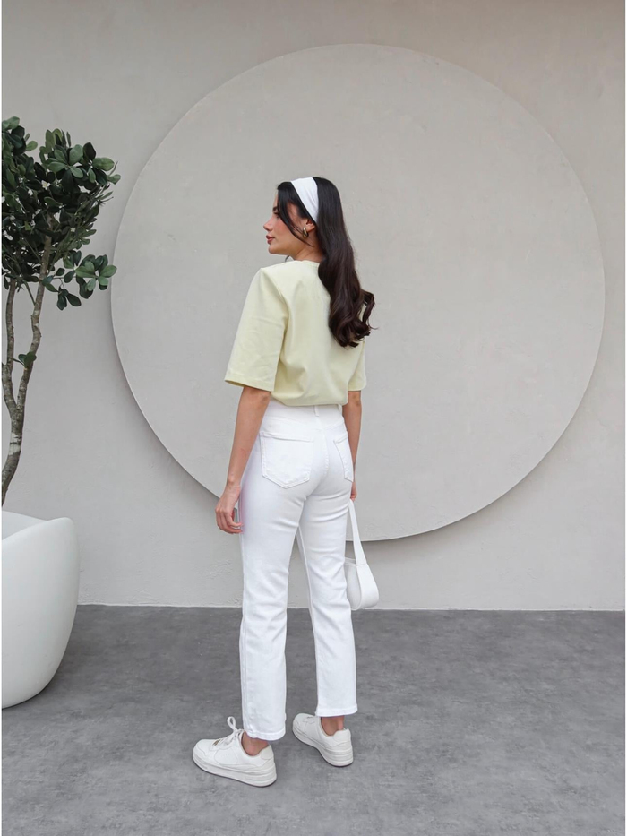 Bel Aksesuarlı Momfit Jean
