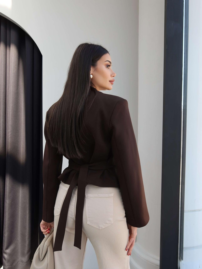 Bel Bağlama Detaylı Blazer Ceket