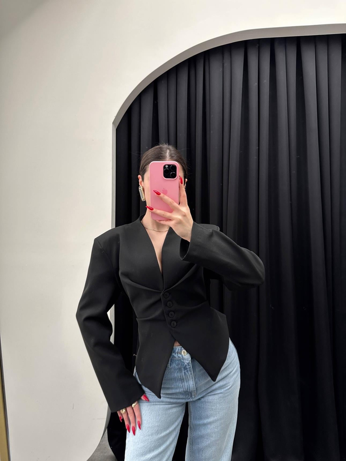 Bel Bağlama Detaylı Blazer Ceket
