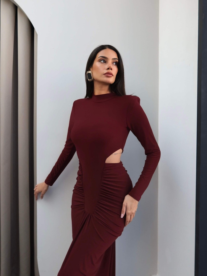 Bel Formlu Vatkalı Uzun Kol Elbise