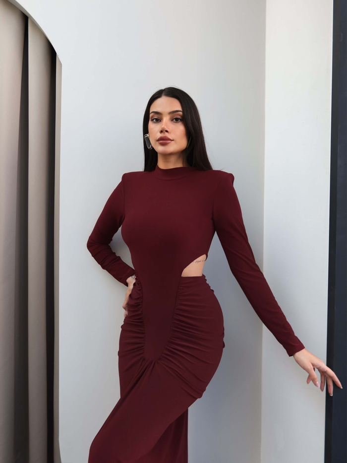 Bel Formlu Vatkalı Uzun Kol Elbise