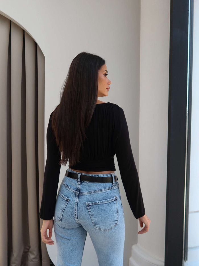 Bel Oturtmalı Büzgülü Crop Bluz