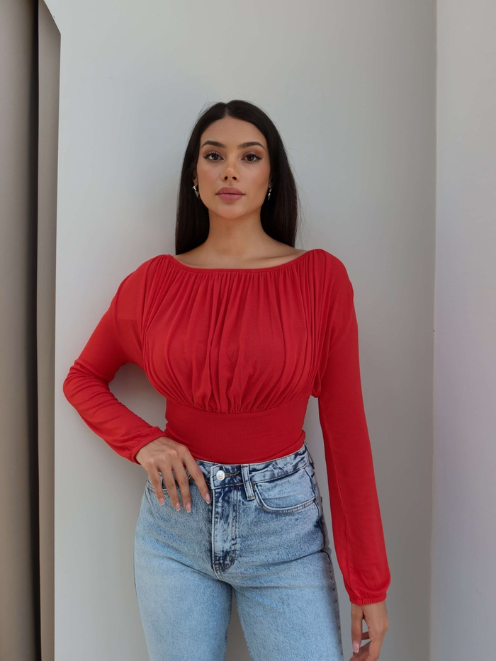 Bel Oturtmalı Büzgülü Crop Bluz