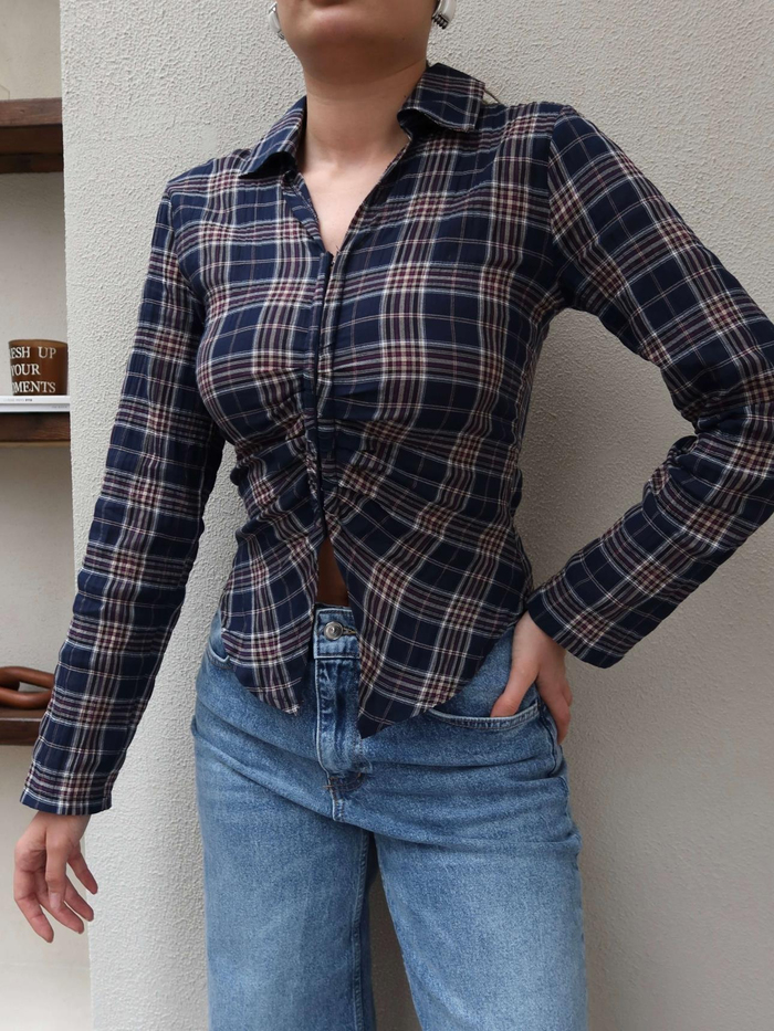 Bel Oturtmalı Ekose Gömlek