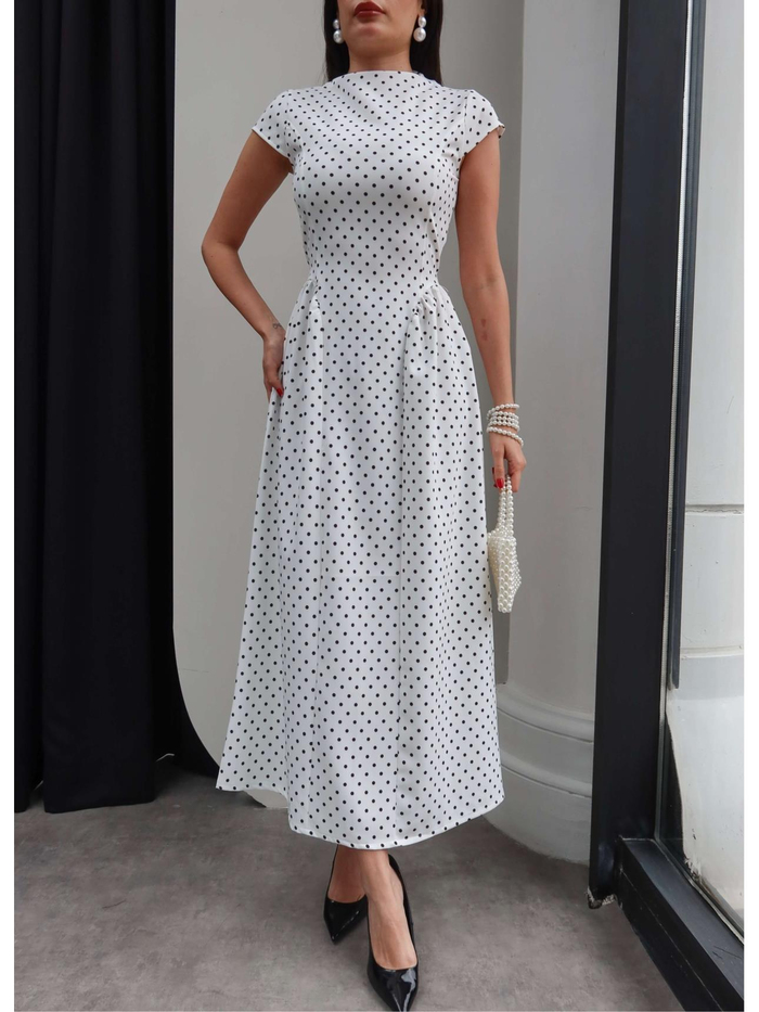 Belden Bağlamalı Puantiyeli Elbise