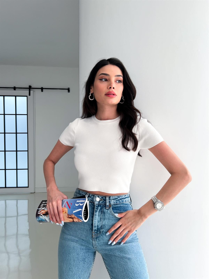Beyaz Bisiklet Yaka Kısa Kol Crop