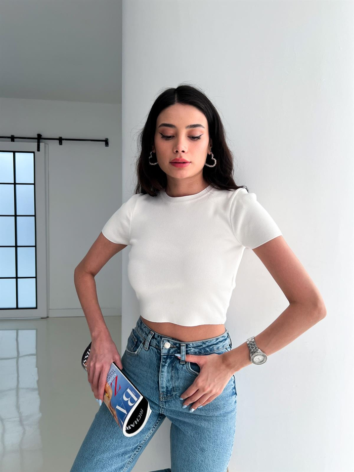Beyaz Bisiklet Yaka Kısa Kol Crop