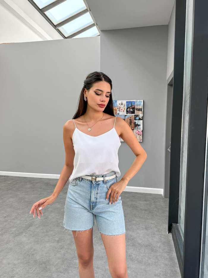 Beyaz İnce Askılı Keten Bluz