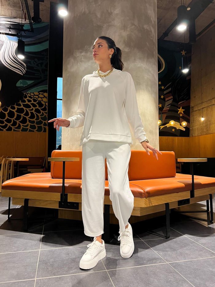 Beyaz Kapüşonlu Oversize Takım