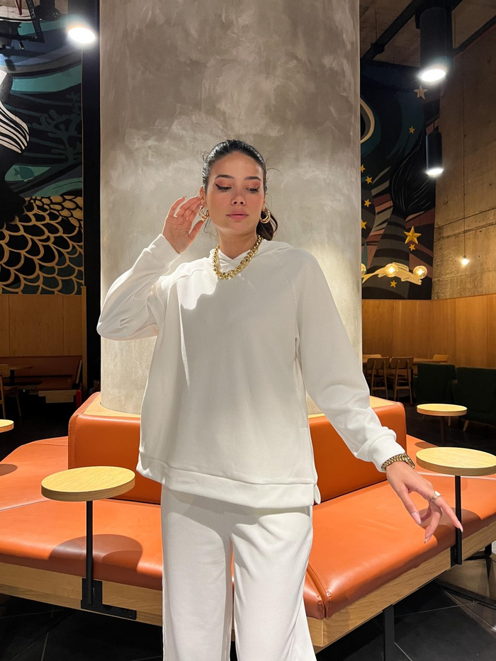 Beyaz Kapüşonlu Oversize Takım