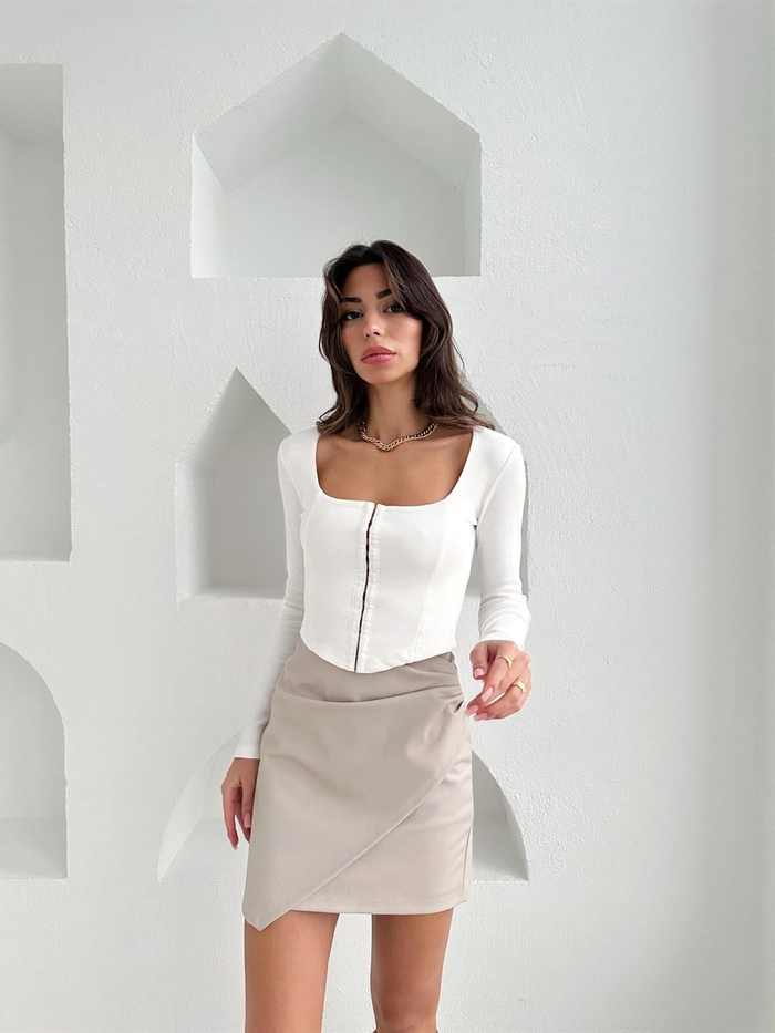 Beyaz Korse Görünümlü Crop Top