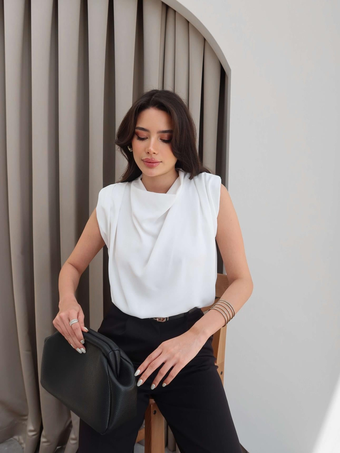 Beyaz Vatkalı Bluz