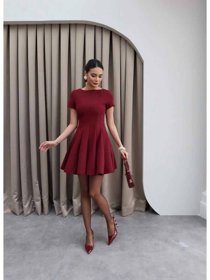 Bordo Oval Yaka Parçalı Elbise