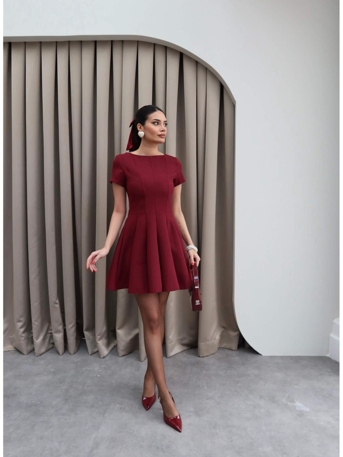 Bordo Oval Yaka Parçalı Elbise