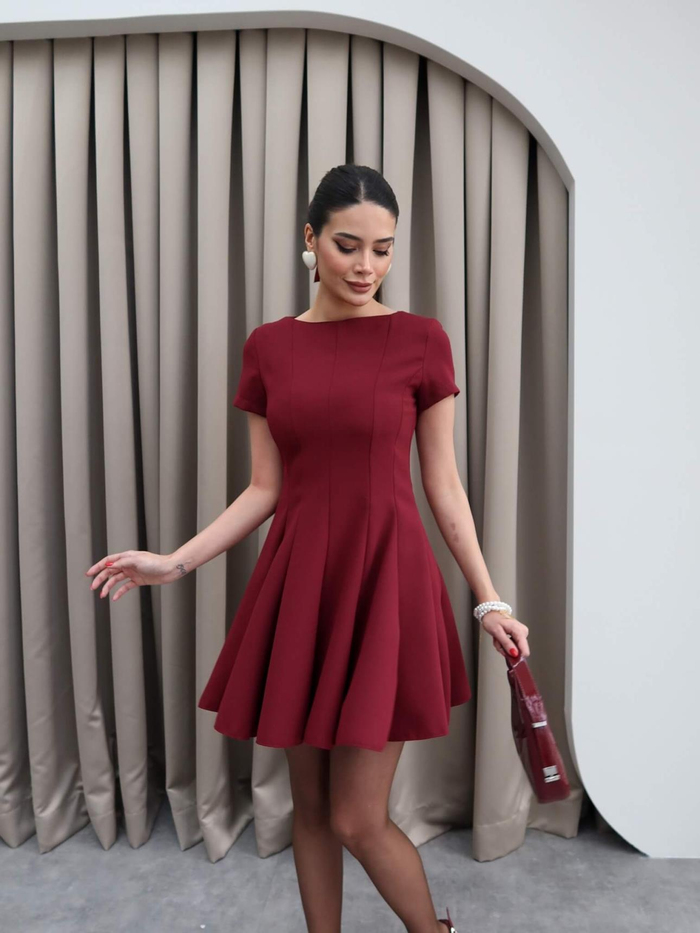 Bordo Oval Yaka Parçalı Elbise