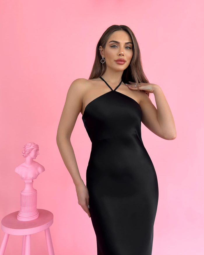 Boyundan Bağlamalı Saten Elbise