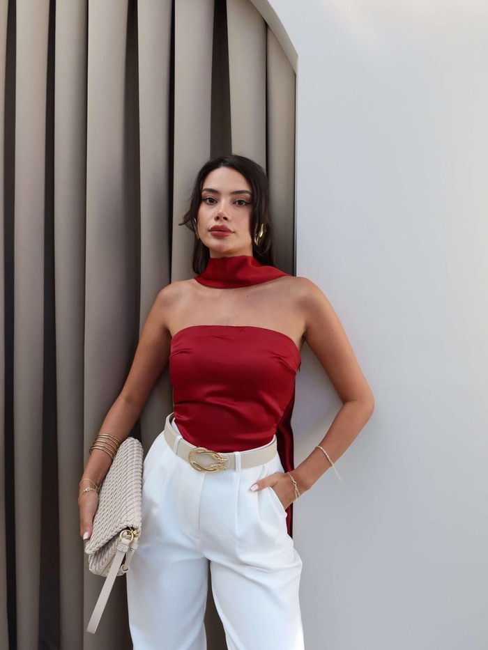 Boyundan Fularlı Saten Bluz