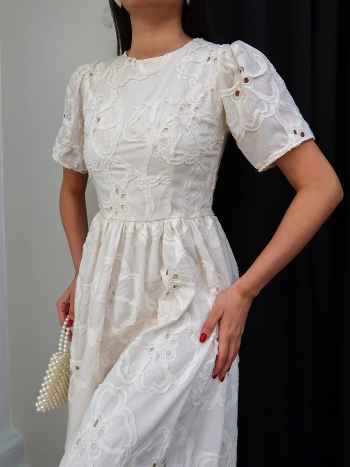 Brode İşlemeli Midi Elbise