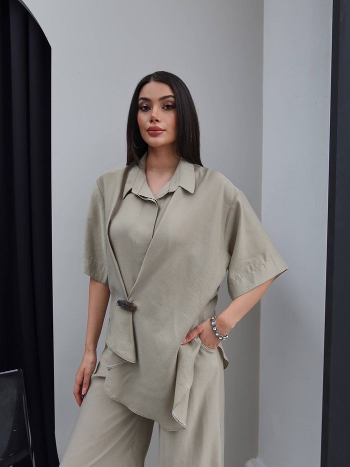 Broşlu Asimetrik Gömlek Pantolon Takım
