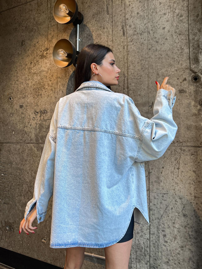 Buz Mavi Oversize Denim Gömlek