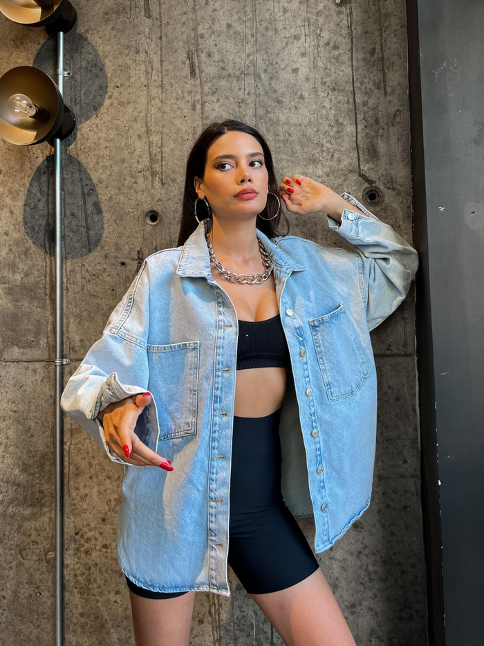 Buz Mavi Oversize Denim Gömlek