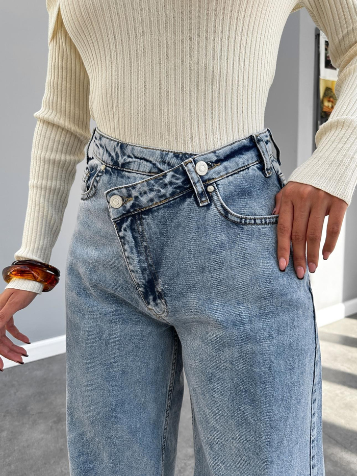 Çapraz Kemerli Kot Pantolon