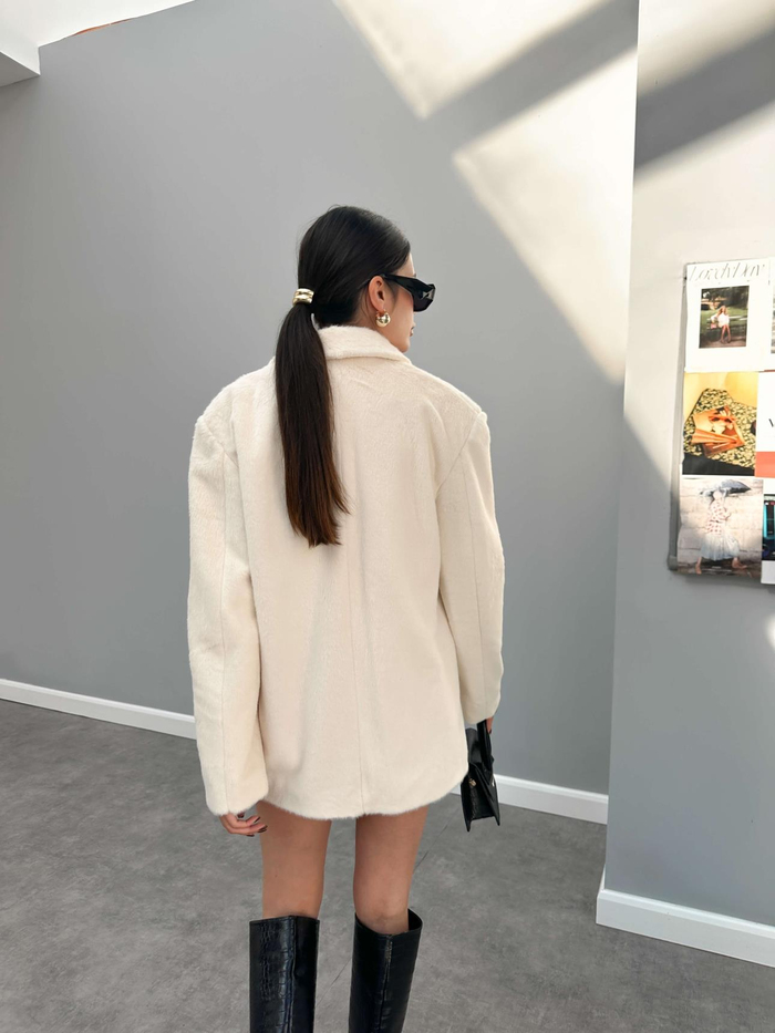 Çift Düğmeli Peluş Ceket