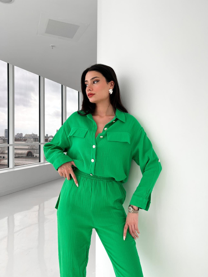 Çimen Yeşil Gold Düğmeli Müslin Takım