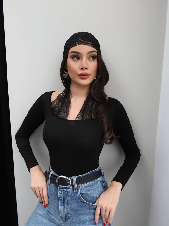 Dantel Boyun Bağlamalı Bluz