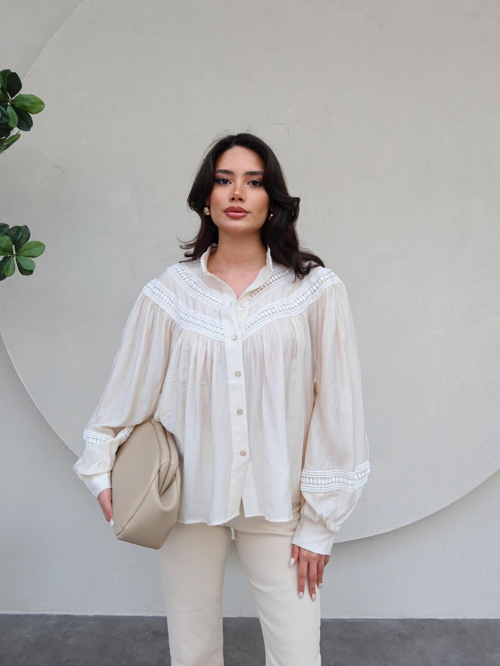 Dantel Detaylı Oversize Gömlek