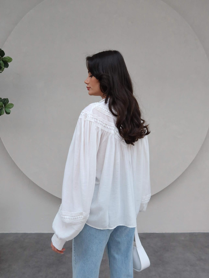 Dantel Detaylı Oversize Gömlek