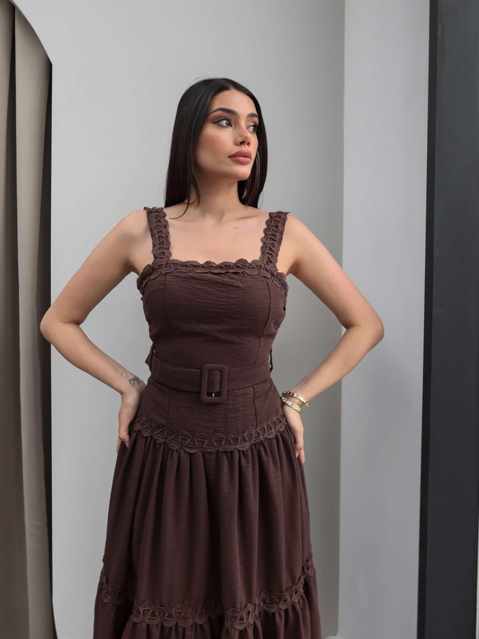 Dantel Nakışlı Kemerli Midi Elbise