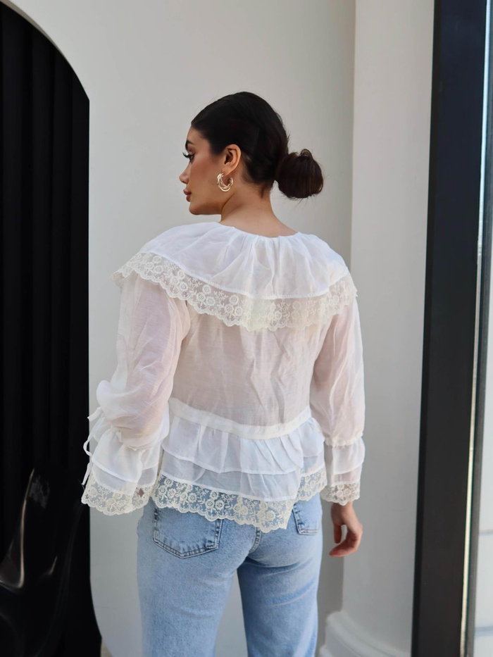 Dantel Volanlı Şifon Bluz