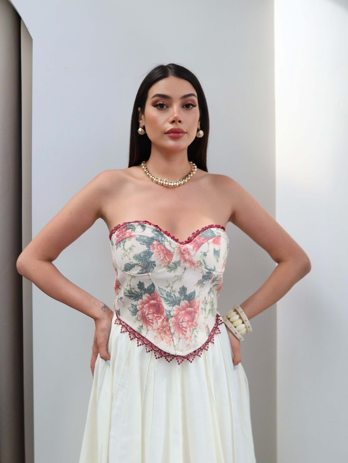 Dantelli Çiçek Desen Korse