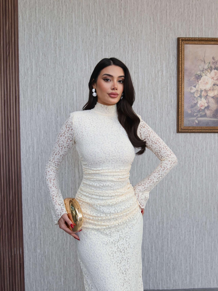 Dantelli Omuz Vatkalı Uzun Elbise