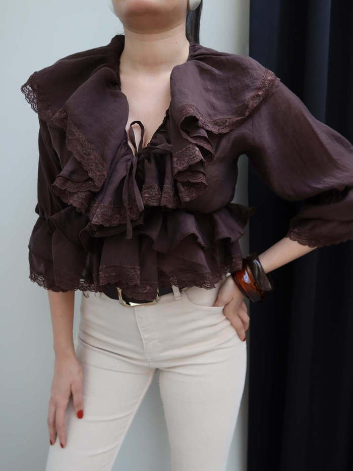 Dantelli Volanlı Bluz