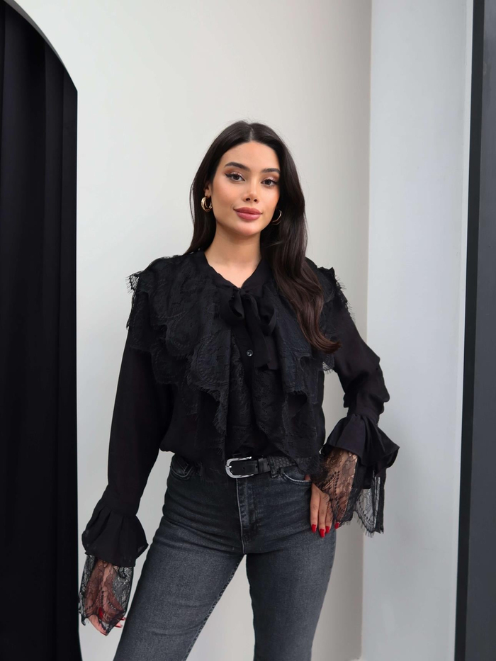 Dantelli Yaka Bağlamalı Gömlek