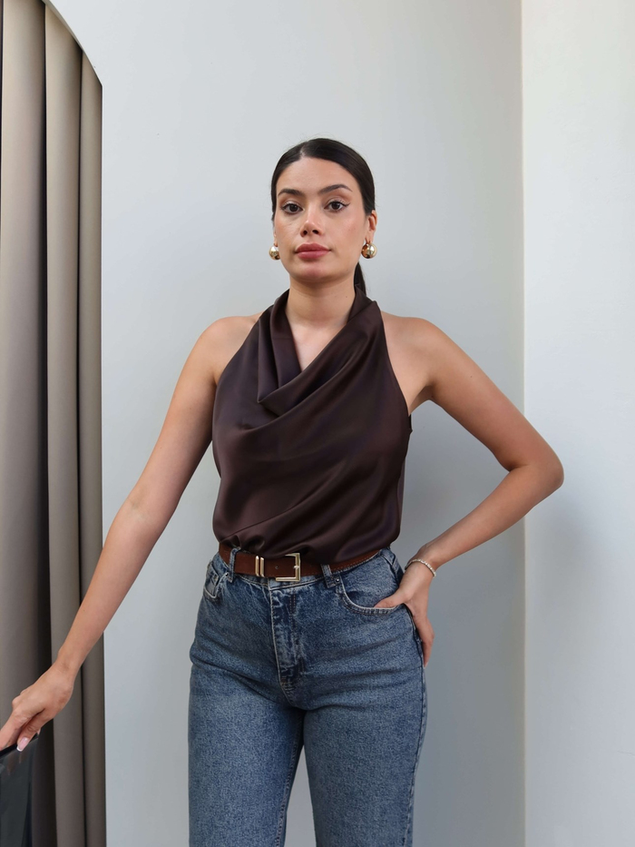 Degaje Yaka Kolsuz Saten Bluz