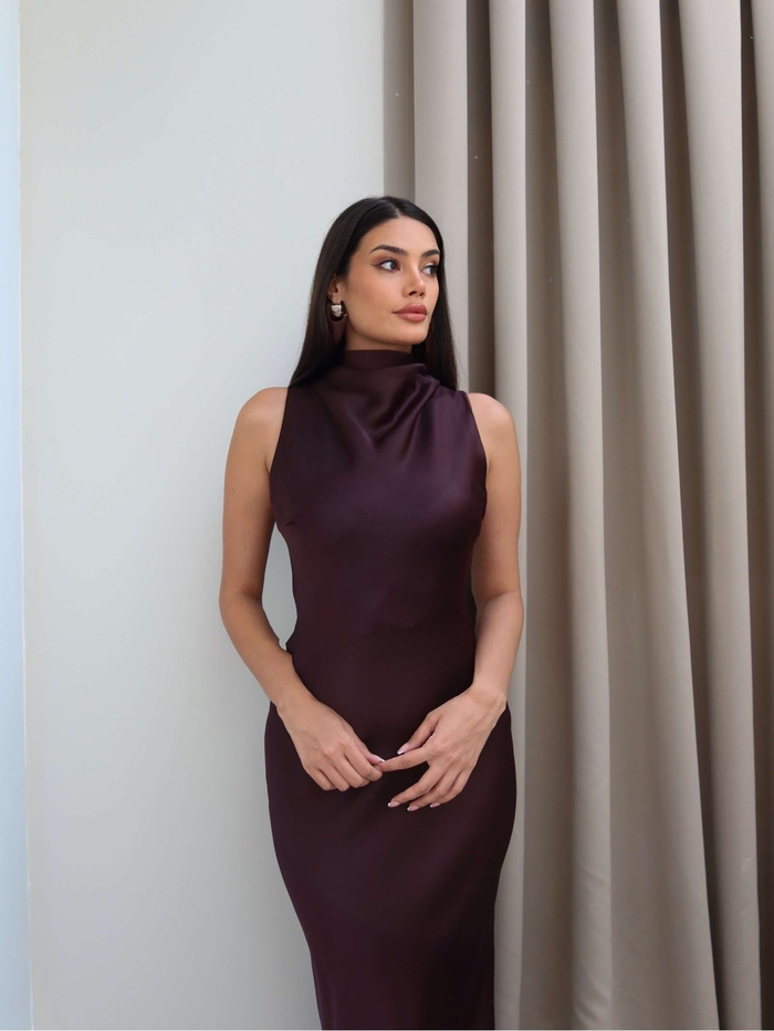 Degaje Yaka Sıfır Kol Saten Elbise