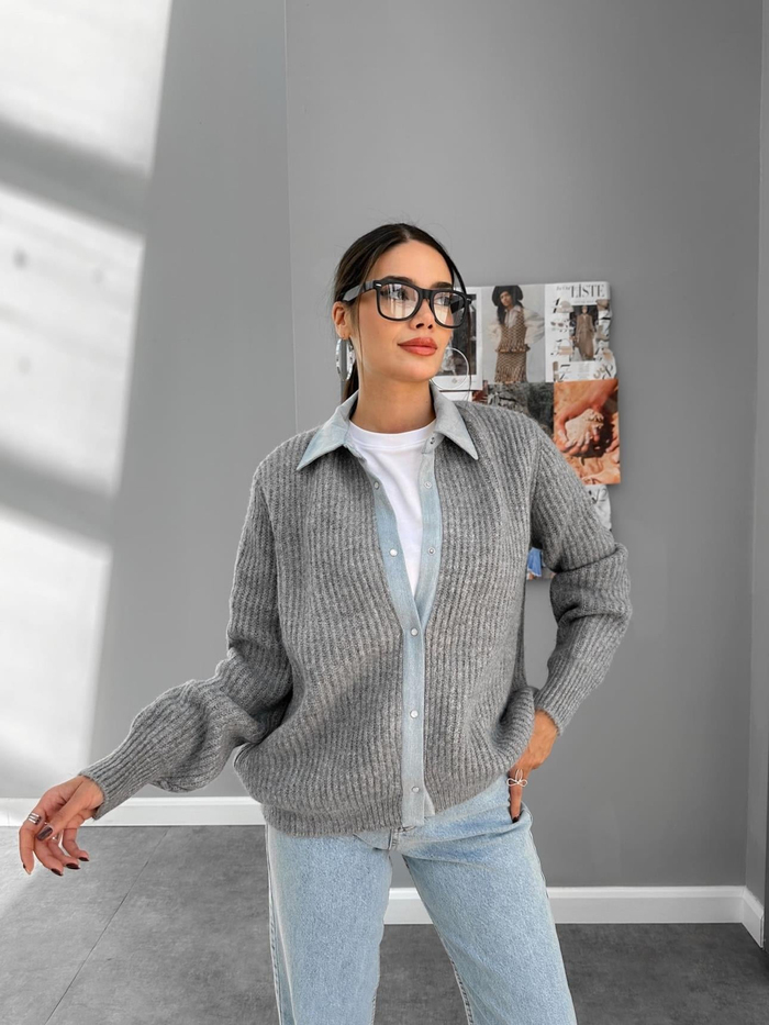 Denim Detay Çıtçıtlı Yün Kazak