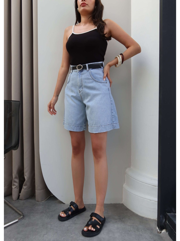 Denim Kemerli Şort