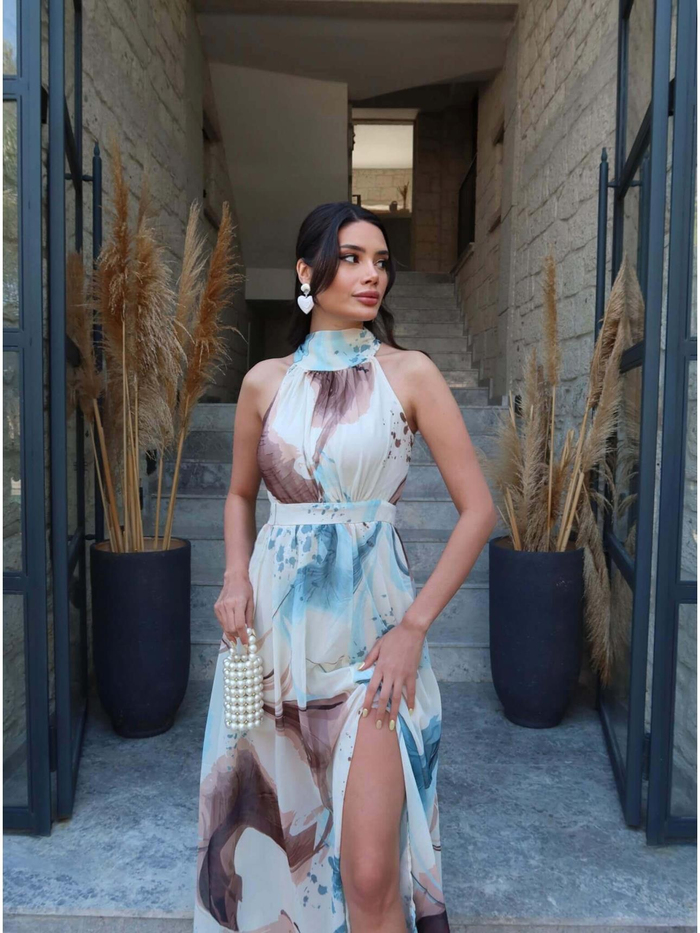 Desenli Halter Yaka Yırtmaçlı Elbise