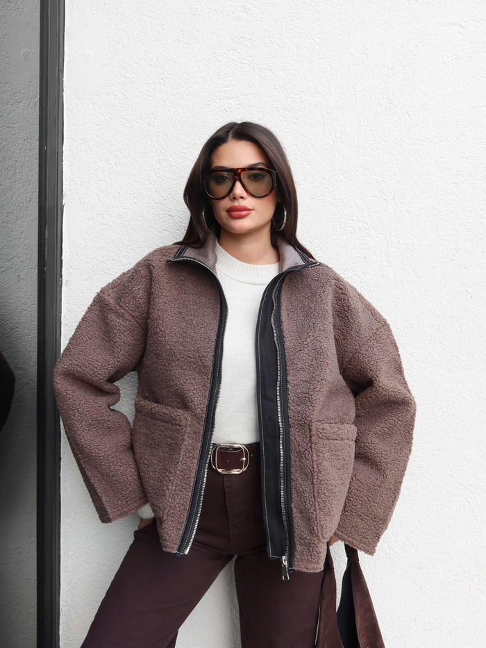 Dik Yaka Açık Cep Peluş Mont